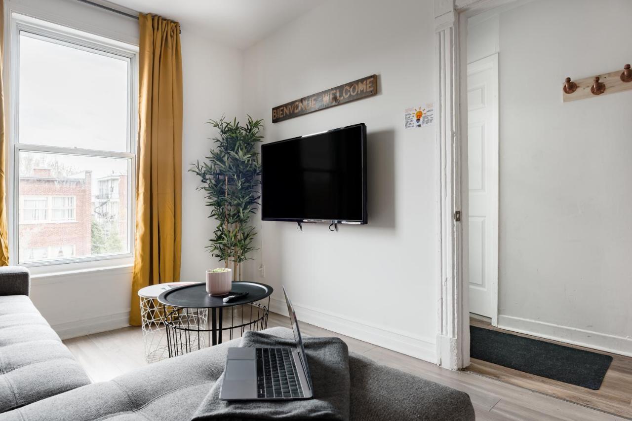 Apartments Near Montreal Olympic Park Екстер'єр фото